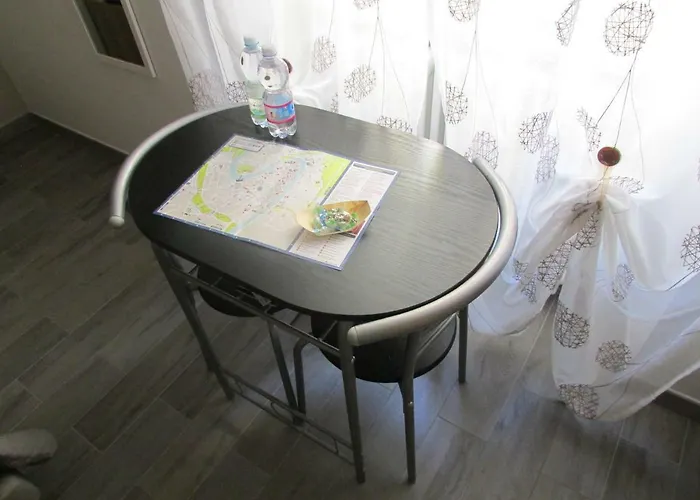 Quarto grande com cama king